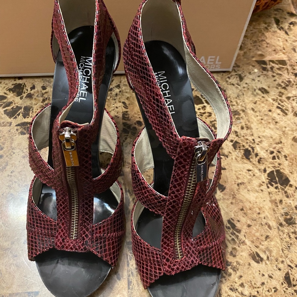 Women Michael Michael Kors shoes size 11